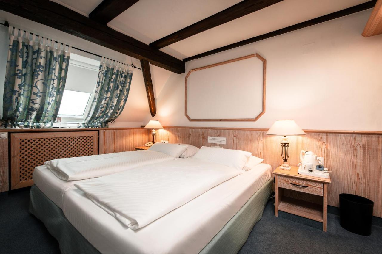 Hotel & Restaurant Ochsen Merklingen Ngoại thất bức ảnh