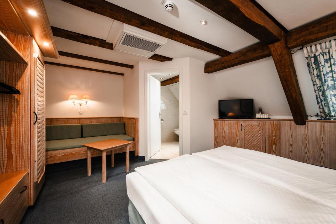 Hotel & Restaurant Ochsen Merklingen Ngoại thất bức ảnh